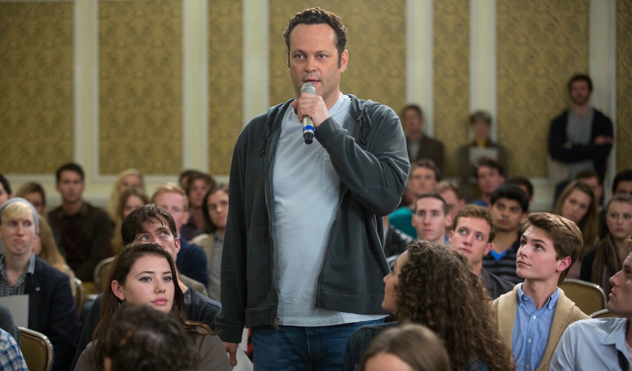 Vince Vaughn choque en cautionnant le port d'armes à feu dans les écoles