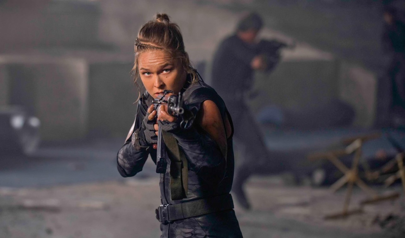 Ronda Rousey se fait offrir de jouer dans la version porno de Captain  Marvel - Showbizz.net